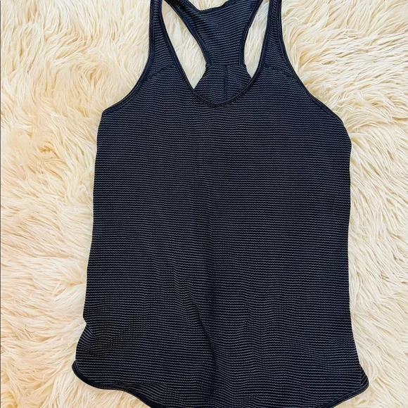 NWOT Lululemon Love Tank Pleated - Picture 5 of 6